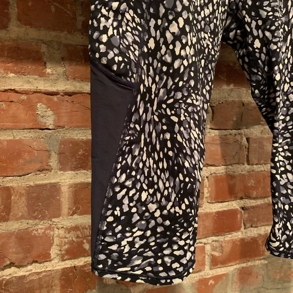 Athleta All In Crop Legging | Womens Large - Picture 5 of 12